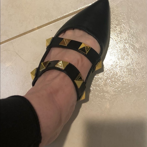 “BAMBOO “CHIC NEW SLIP ON’s LIKE Valentin….black/ tan - Picture 2 of 16